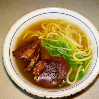 焼き椎茸と水菜の醤油ラーメン